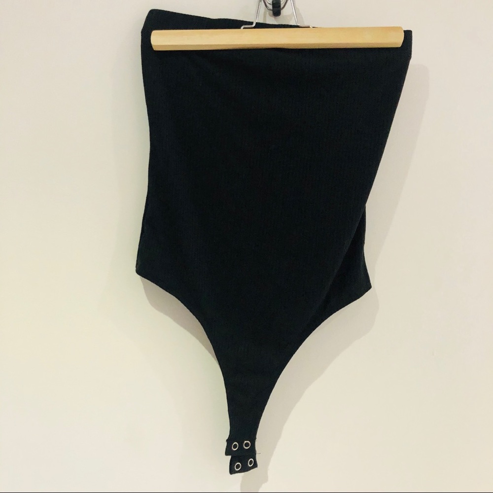 Fashion Nova Strapless Bodysuit